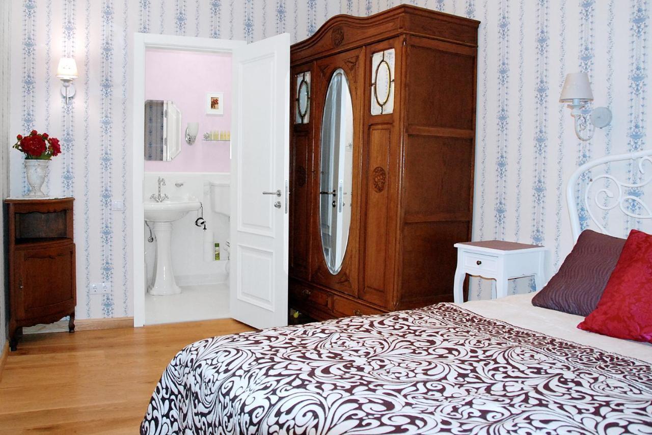 Dzirnavu 92, Free Private Parking Appartement